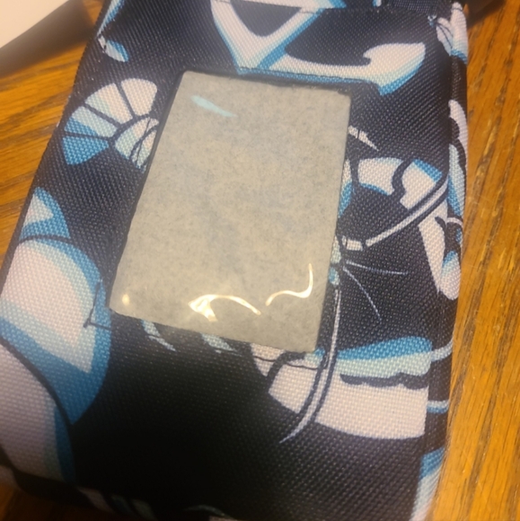 Vera bradley rfid cellphone case - Picture 2 of 4